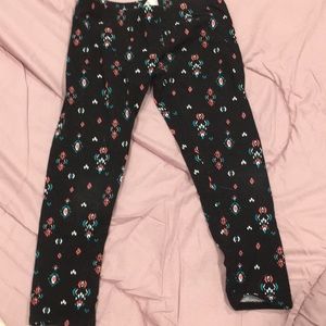 Tilly’s Patterned Leggings